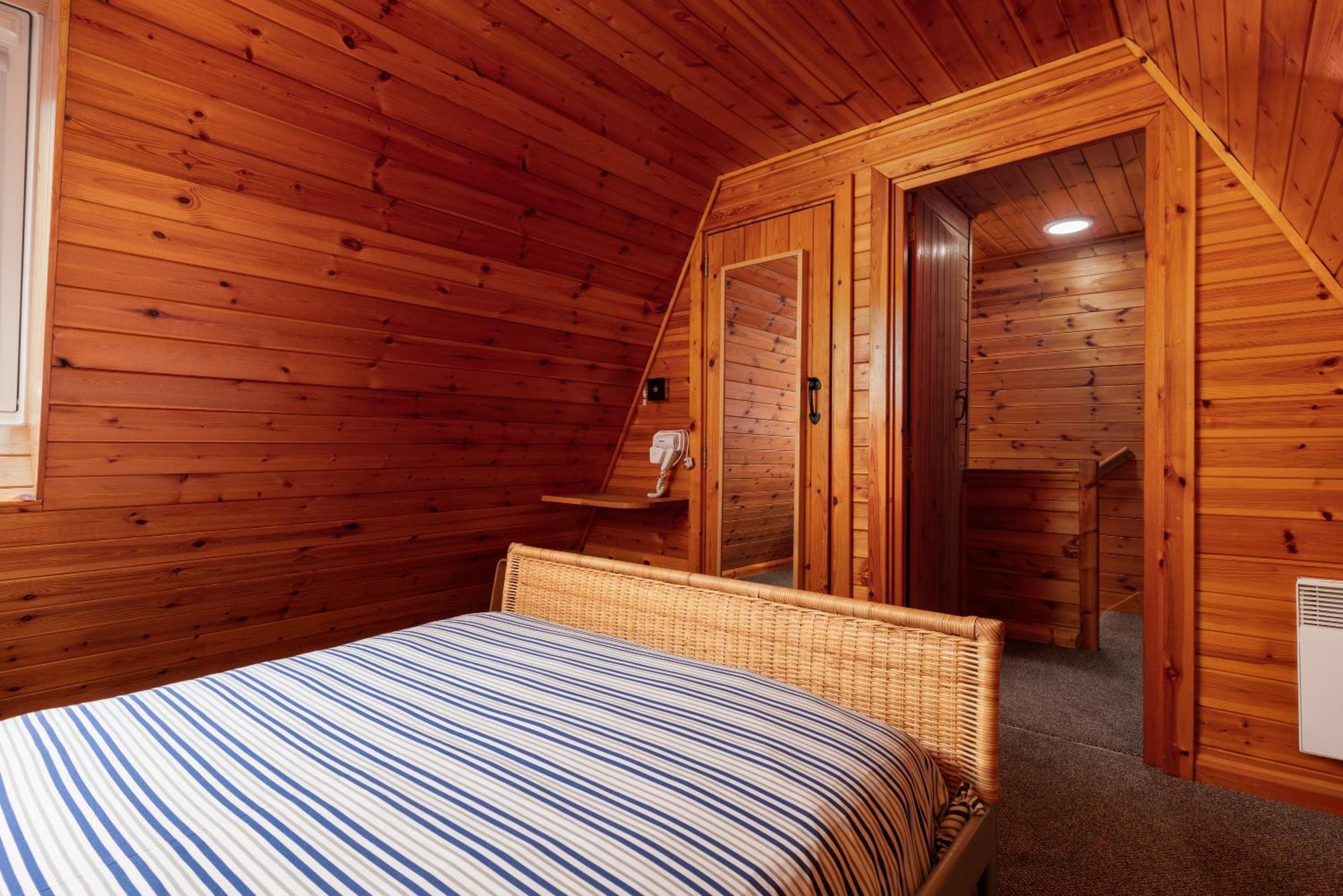 ويتبي Discovery Accommodation المظهر الخارجي الصورة